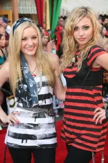 Aly & Aj - 127882_Aly and Aj 1.jpg